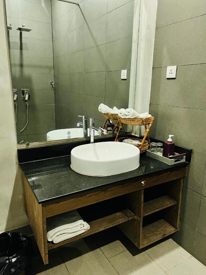 Asiban Quay Boutique Hotel Phnom Penh Esterno foto
