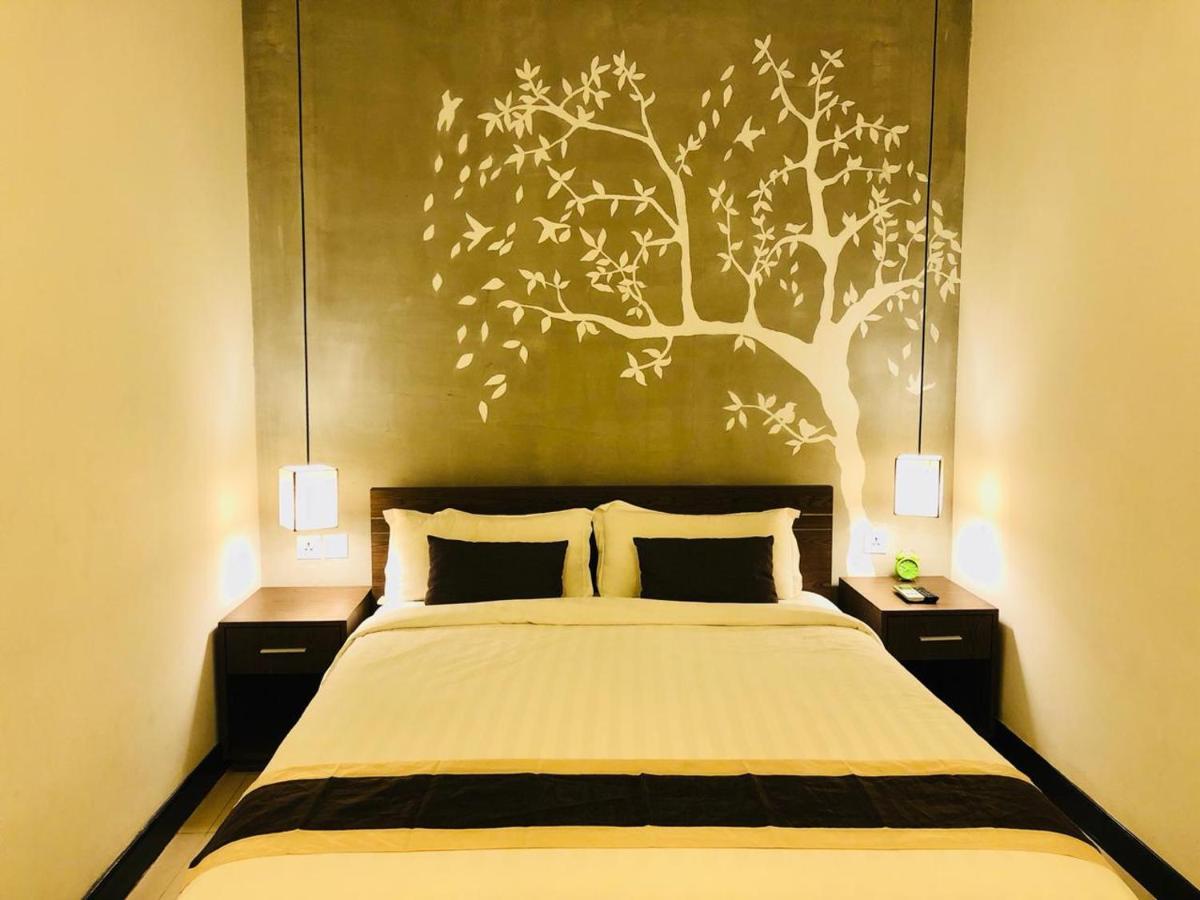 Asiban Quay Boutique Hotel Phnom Penh Esterno foto
