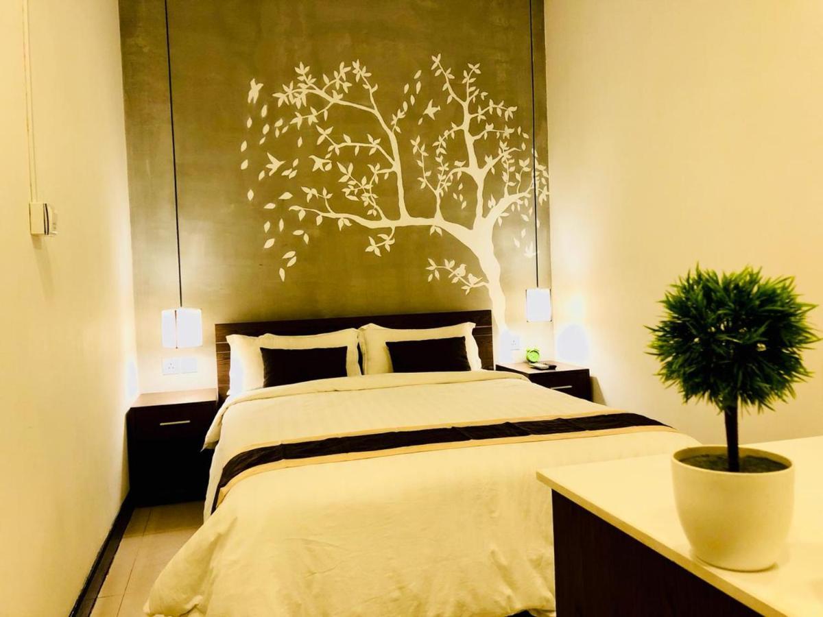 Asiban Quay Boutique Hotel Phnom Penh Esterno foto